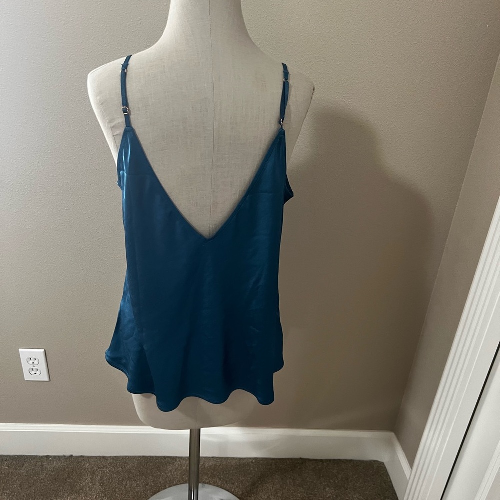Gorgeous satin and lace cami - Picture 4 of 8